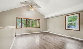 26330 W Grapevine Ave, Antioch, IL 60002