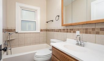 1007 Douglas St, Alexandria, MN 56308
