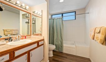 75-5669 KUAKINI Hwy 5101, Kailua Kona, HI 96740