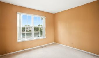 1956 N Silver Lake Rd, Arlington Heights, IL 60004
