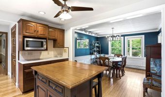 11 Wendover Way, Bedford, NH 03110