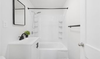 349 Boulevard, Middletown, RI 02842