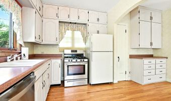 423 Winsor Dr, Antioch, IL 60002