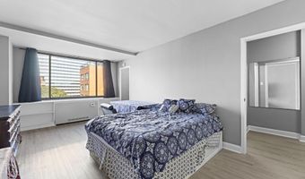 1111 ARLINGTON Blvd 822, Arlington, VA 22209