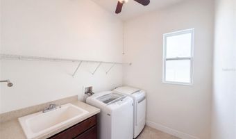 918 BLACKTHORN Dr, Apopka, FL 32703