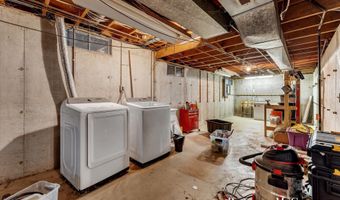 667 Duxbury Ct SE, Ada, MI 49301