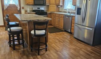 134 E Main St, Agency, IA 52530