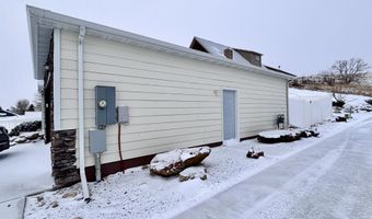 280 Juniper St, Buffalo, WY 82834
