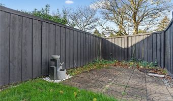 824 S Chillicothe Rd 11, Aurora, OH 44202