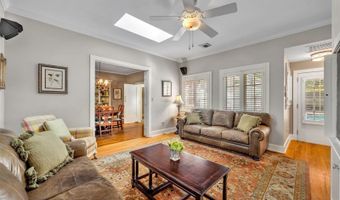 1230 GOLDEN Ln, Orlando, FL 32804