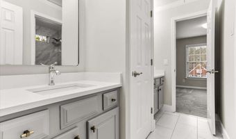 3425 Kingsland Cir, Berkeley Lake, GA 30096