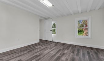 35 Church St, Allentown, NJ 08501