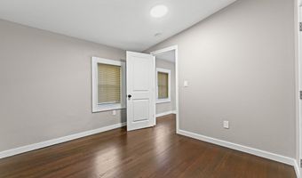 914 Chamberlain Hwy, Berlin, CT 06037
