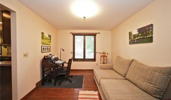 23 Grasspointe Dr, Amherst, NY 14228