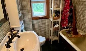 166 Manny Corners Rd, Amsterdam, NY 12010