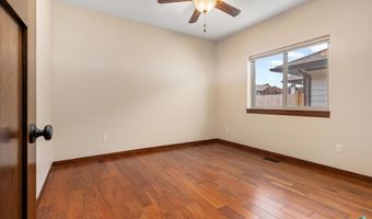 301 S Spring Pl, Brandon, SD 57005