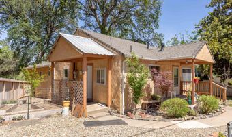 1384 Diamond St, Anderson, CA 96007