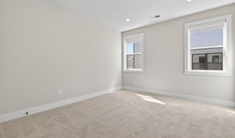 881 N MANCHESTER St, Arlington, VA 22205