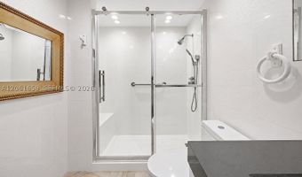 9801 Collins Ave 10V, Bal Harbour, FL 33154