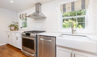 33 Lufkin Ln, Bristol, CT 06010