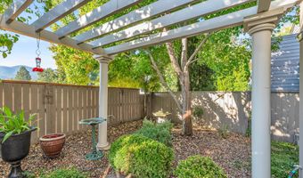 2216 Dollarhide Way, Ashland, OR 97520