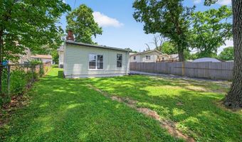 340 Hillcrest Blvd, Ballwin, MO 63021