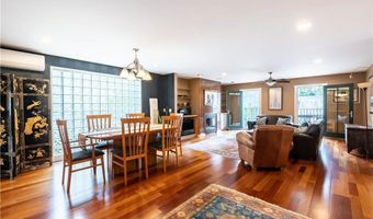 22 Young St, Newport, RI 02840