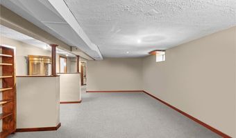 11 Red Robin Rd, Cranston, RI 02920