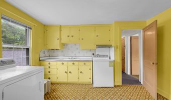 247 Stevens St, Bristol, CT 06010