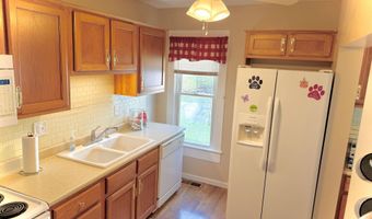 405 W 20th St, Auburn, IN 46706