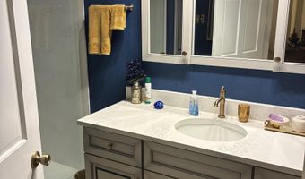 106 W 4th St, Bicknell, IN 47512