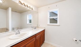 1 Prairie Ln, Bayville, NJ 08721