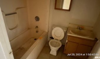 221 E 2ND Ave, Andalusia, IL 61232