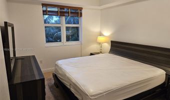 20000 E Country Club Dr 302, Aventura, FL 33180