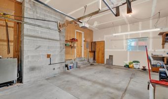420 Taylor St, American Falls, ID 83211