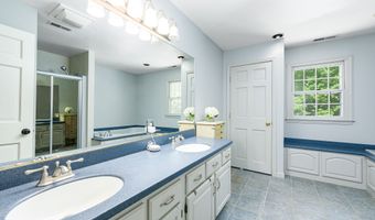 78 Deer Run Dr, Colchester, CT 06415