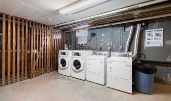 70 Carroll Ave 1009, Newport, RI 02840