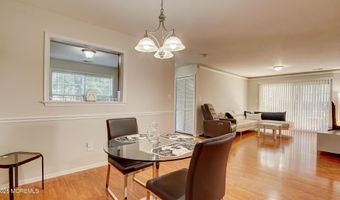 227 Paddington Ct 7-7, Englishtown, NJ 07726