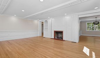 90 Battle St, Bristol, CT 06010