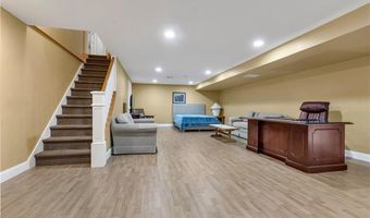 95 Crickett Cir, East Greenwich, RI 02818