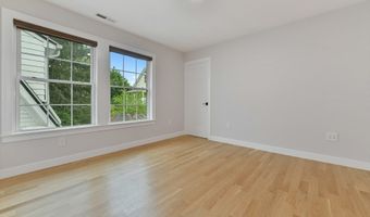 176 Medford St 176, Arlington, MA 02474
