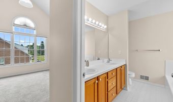 668 Boston Ct, Ann Arbor, MI 48103