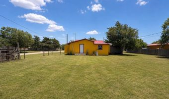 115 Duggan Ave, Anton, TX 79313