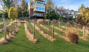 18 Belvidere Rd, Atlantic Highlands, NJ 07716