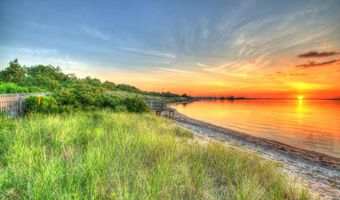 19 Centerboard Dr, Bayville, NJ 08721