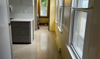 98 High St, Ansonia, CT 06401