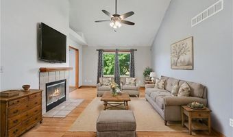 1003 Lisa Ct, Baldwin City, KS 66006