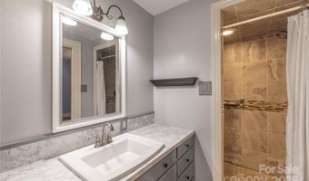 80 Pine St, Badin, NC 28009