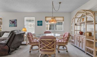 8 Dogwood Dr, Barnegat, NJ 08005
