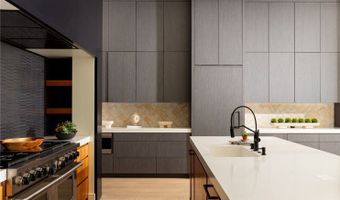 92 Sun Glow Ln, Las Vegas, NV 89135